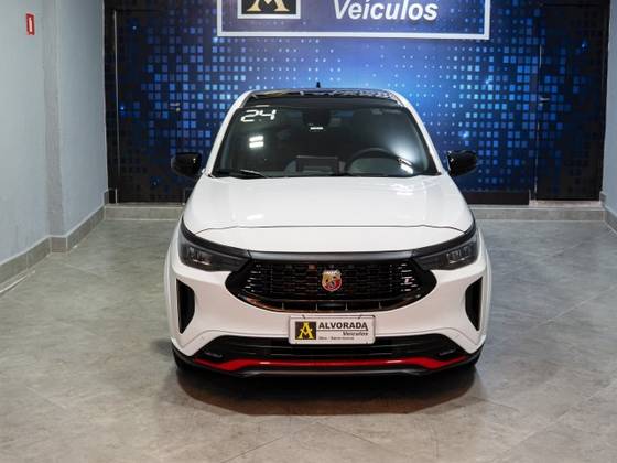 FIAT FASTBACK 1.3 TURBO 270 FLEX ABARTH AT6 FIAT FASTBACK 1.3 TURBO 270 FLEX ABARTH AT6